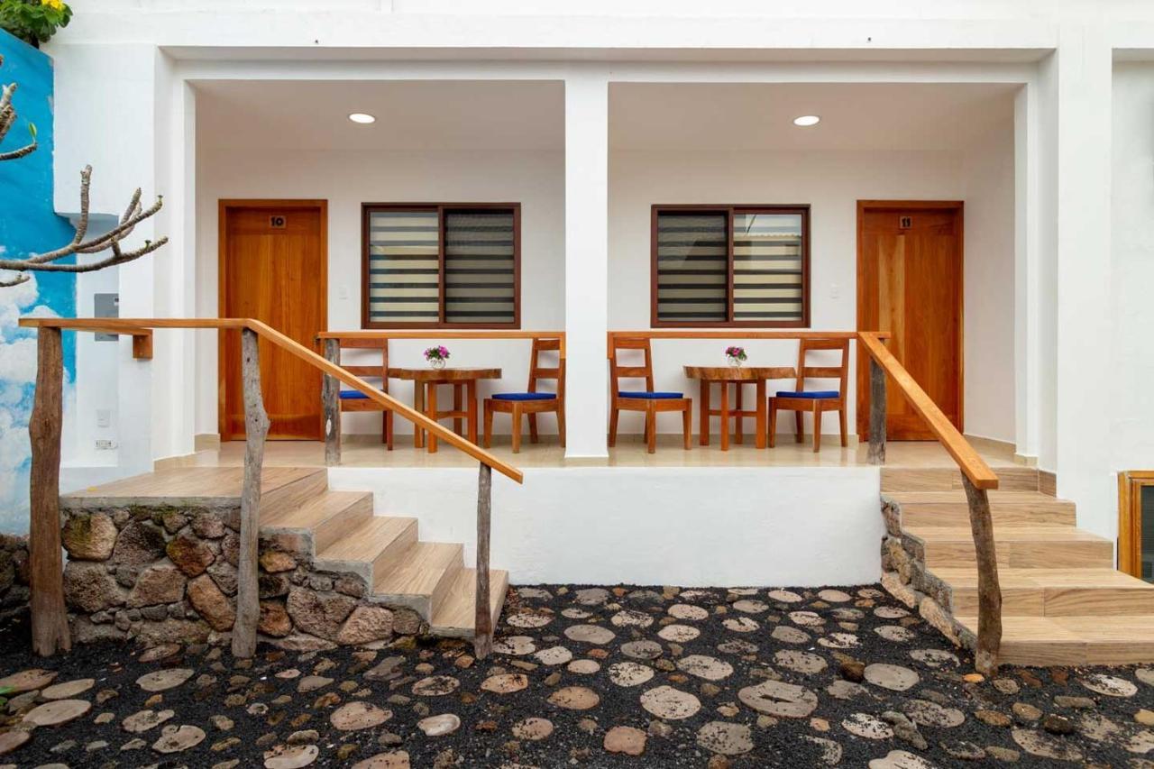 Plaza Luna Suites Puerto Ayora  Buitenkant foto