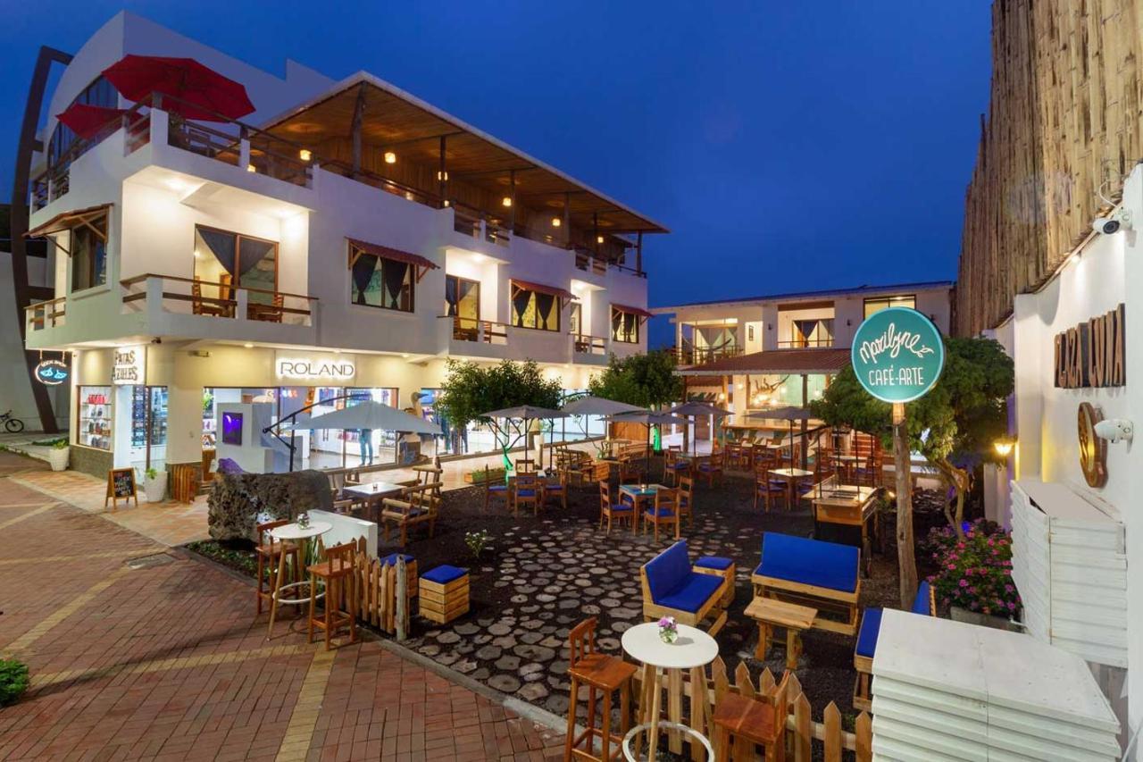 Plaza Luna Suites Puerto Ayora  Buitenkant foto