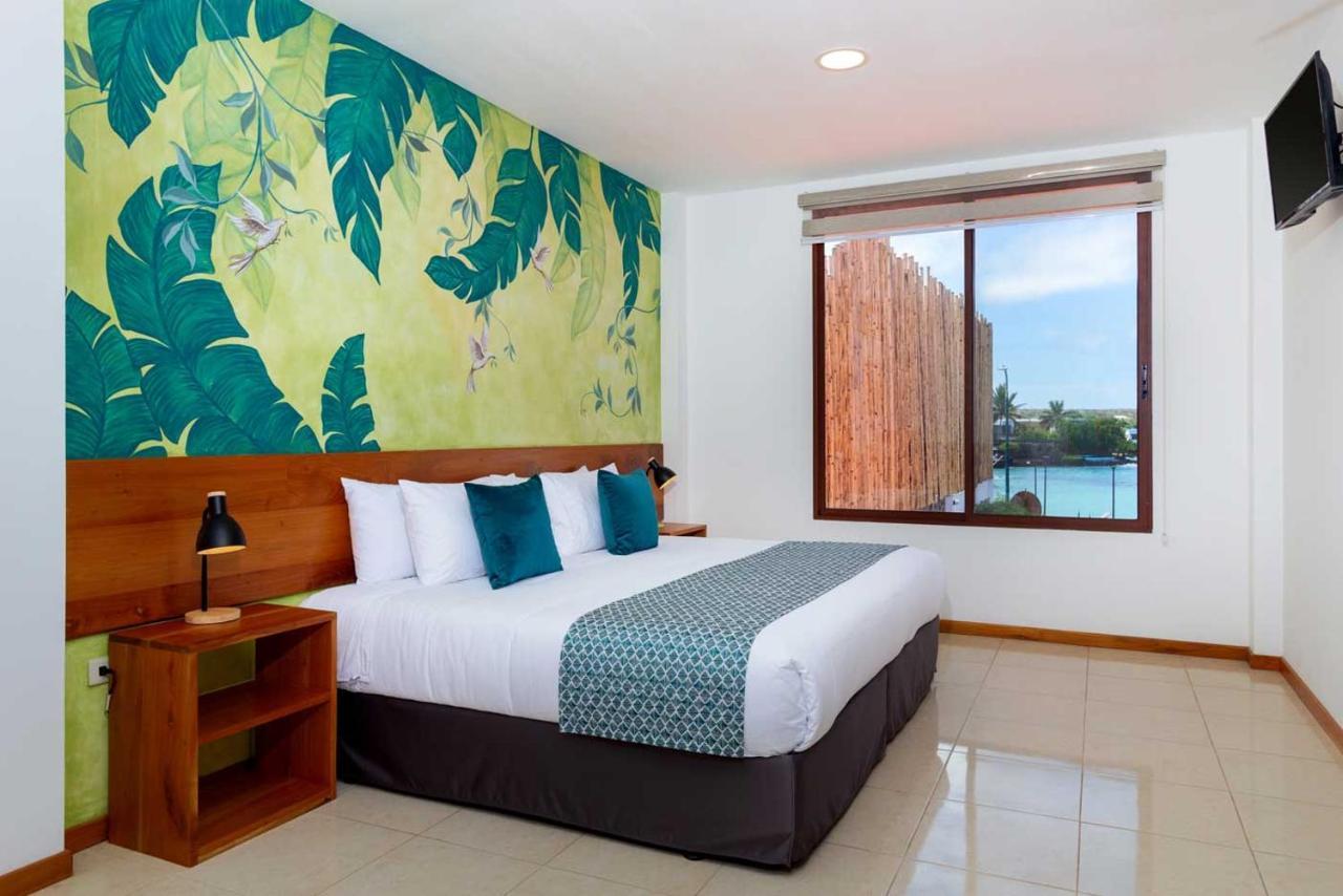 Plaza Luna Suites Puerto Ayora  Buitenkant foto