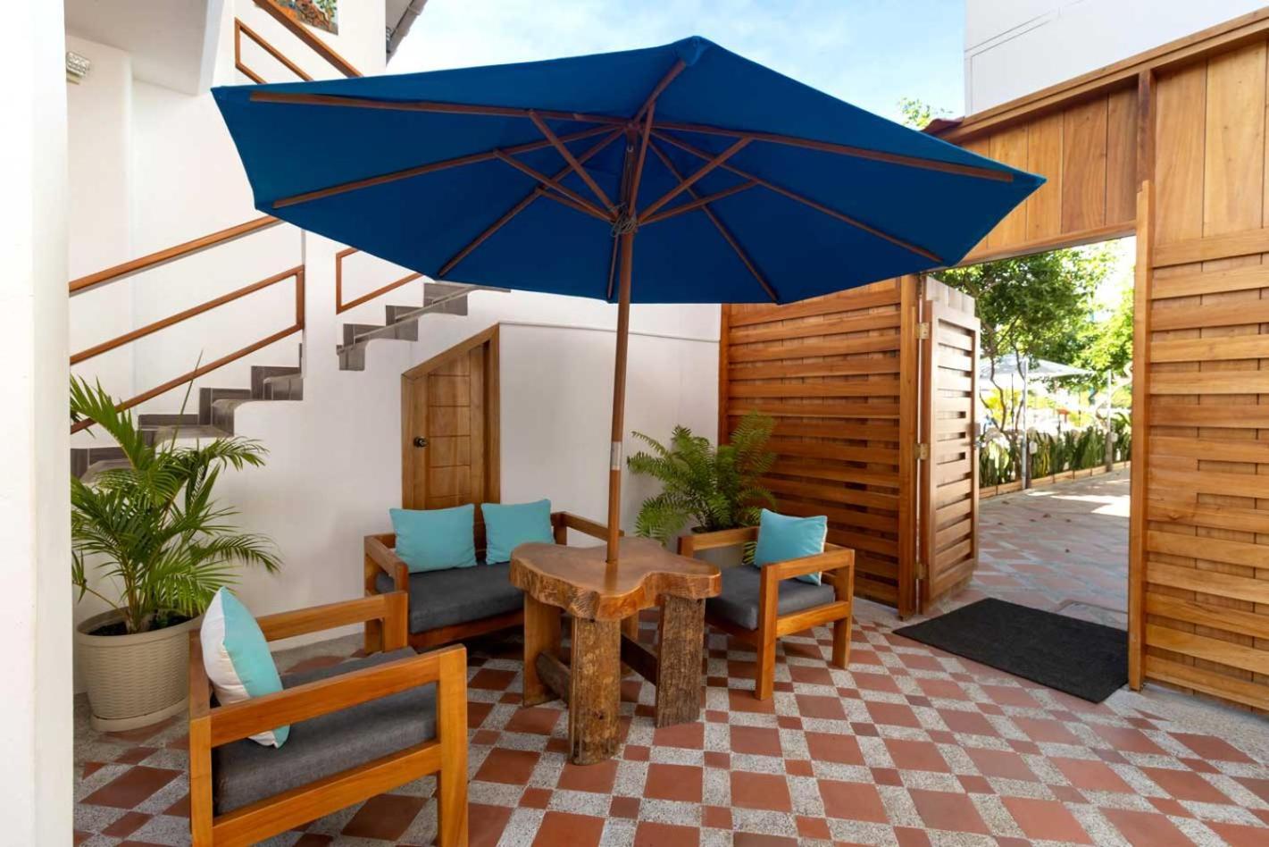 Plaza Luna Suites Puerto Ayora  Buitenkant foto