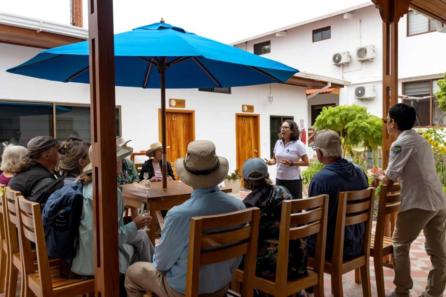Plaza Luna Suites Puerto Ayora  Buitenkant foto