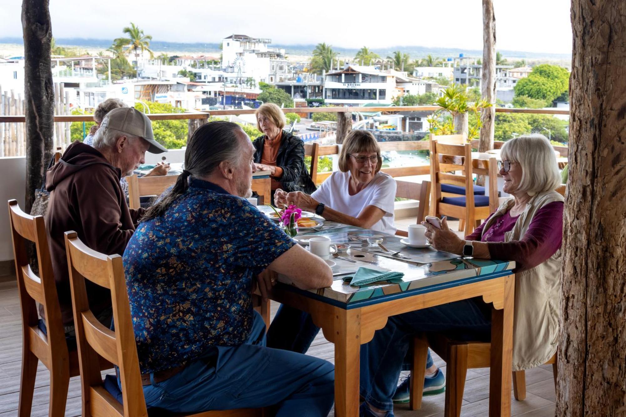 Plaza Luna Suites Puerto Ayora  Buitenkant foto